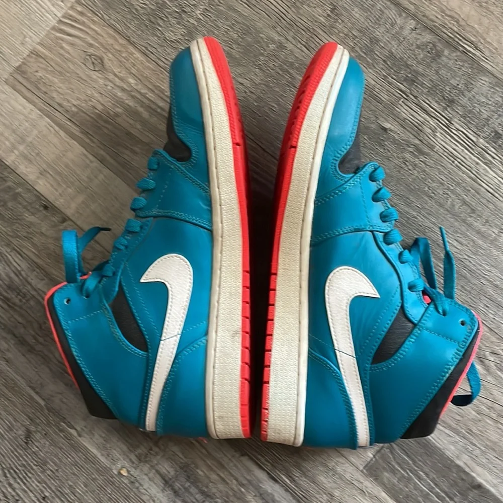 Air Jordan 1 mid infrared 23 tropical teal/black/white basketball sneake…